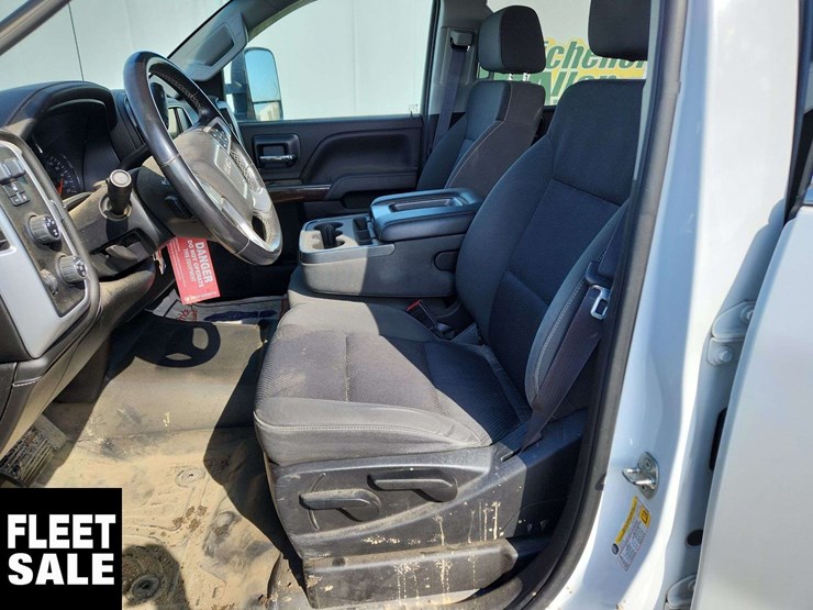 2015-gmc-sierra-2500hd-image-15