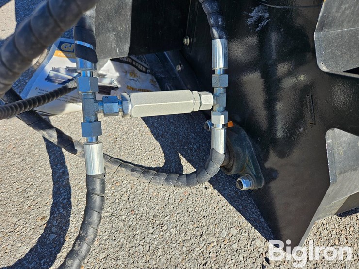 2025-massey-ferguson-730-image-13