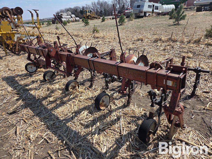 international-153-image-1