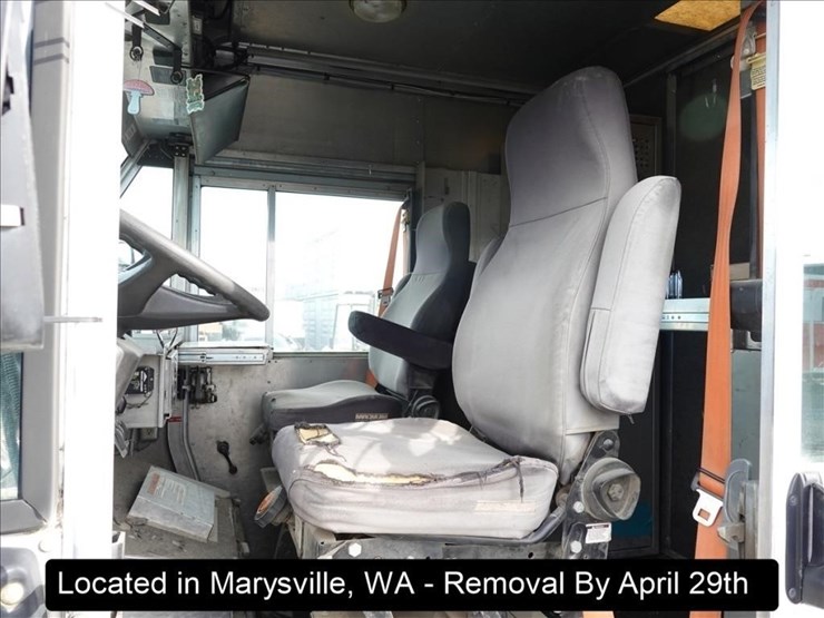 2008-freightliner-mt45-image-16