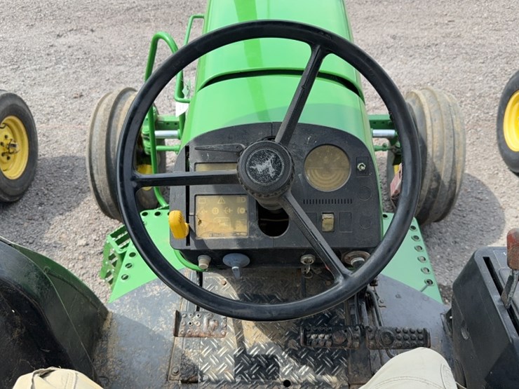 john-deere-3055-image-19