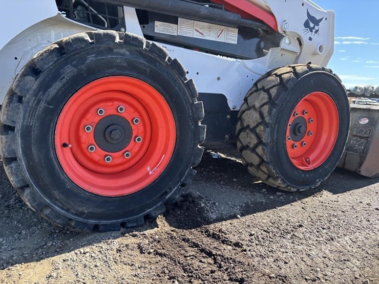 2020-bobcat-s550-image-17
