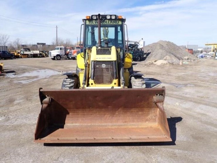 2012-new-holland-b95b-image-2