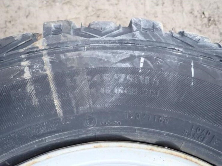 qty-of-(2)-lt245/75r16-tire(s)-&-rim(s)-image-6