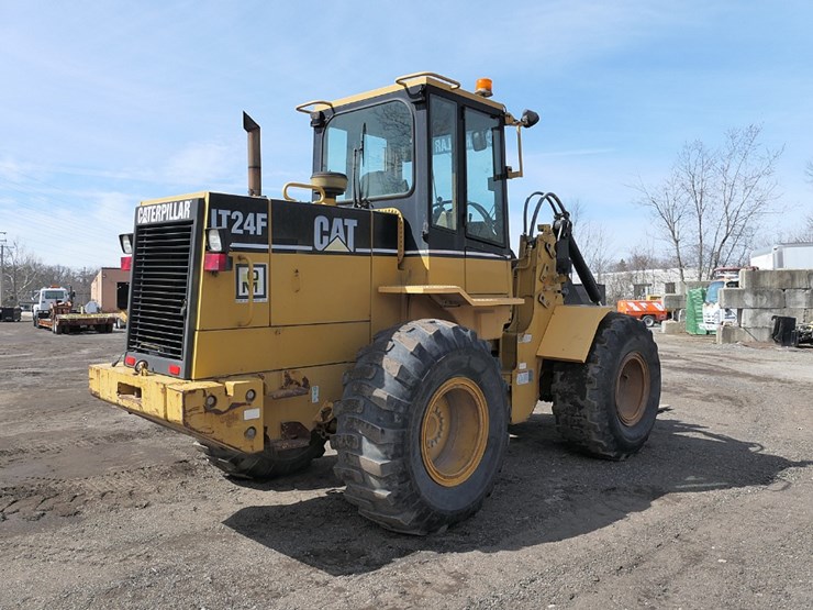 caterpillar-it24f-image-2