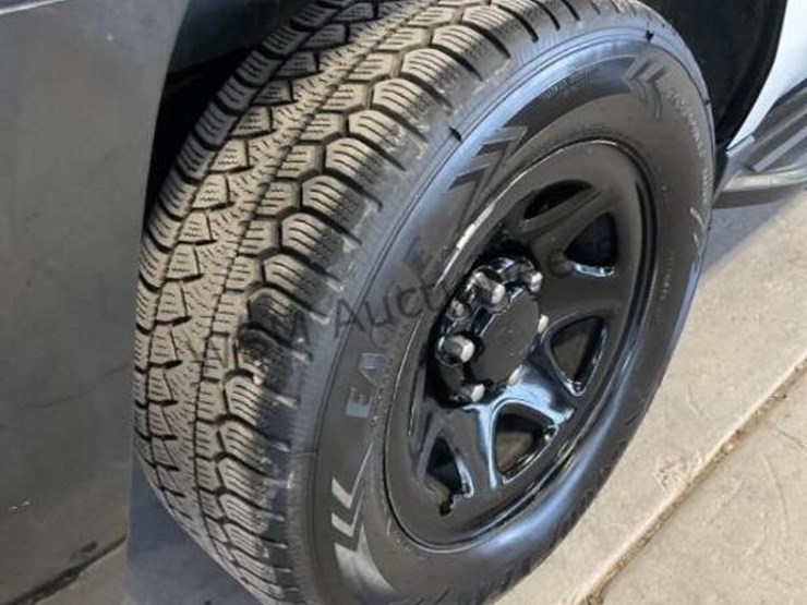 2019-chevrolet-tahoe-image-8