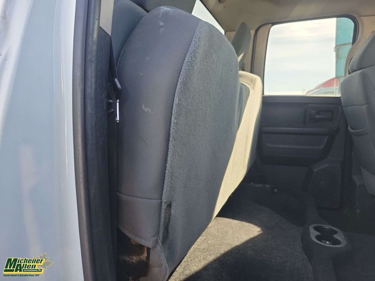 2013-dodge-1500-image-25