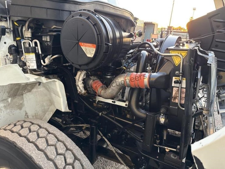 2009-international-durastar-4400-image-42