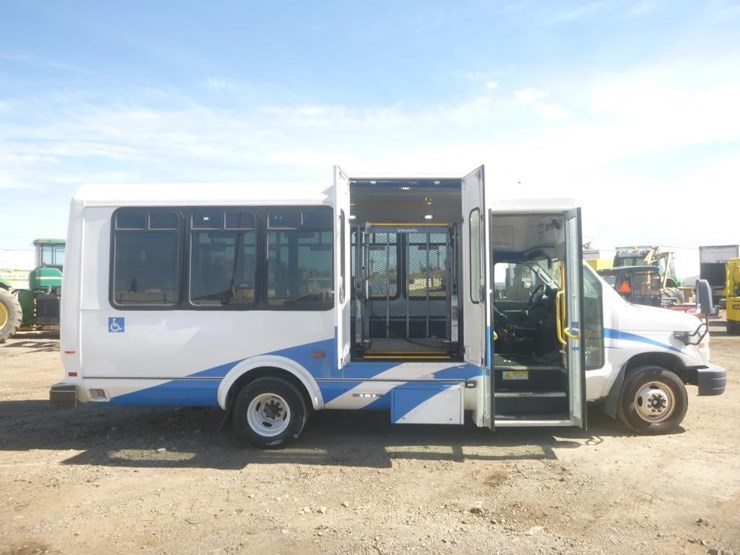 2014-ford-e450-image-7