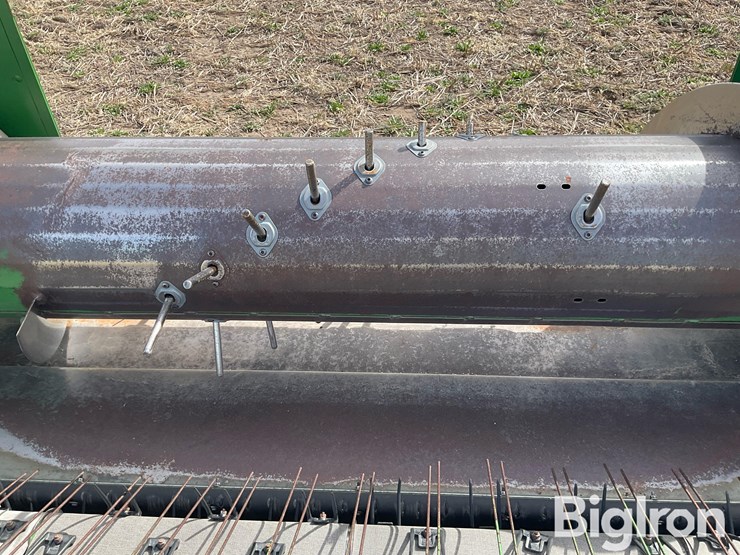 john-deere-212-image-15