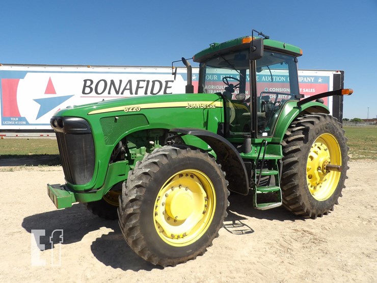 john-deere-8220-image-1