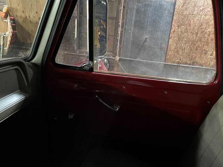 #210-•-1964-chevy-80-(howe)-fire-truck-(no-brakes)-(no-title)-(wakefield,-mi)-image-63