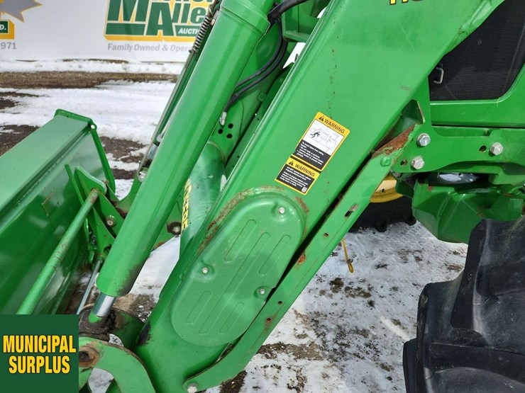 2014-john-deere-6115d-image-39