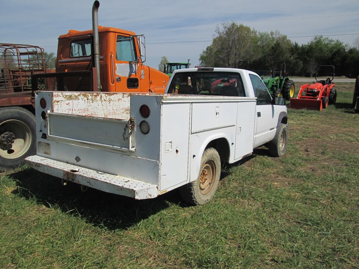 1996-gmc-2500-image-3