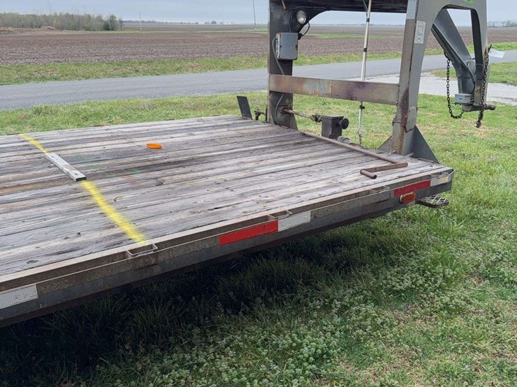 flatbed-gooseneck-trailer-22'-deck-image-23