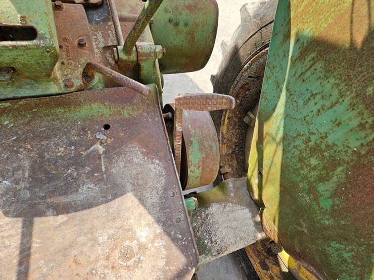 1952-john-deere-model-a-image-28