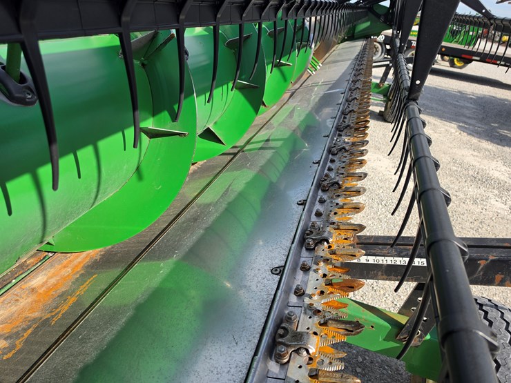 2013-john-deere-625f-image-2