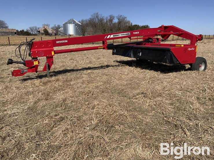 2017-massey-ferguson-1383-image-1