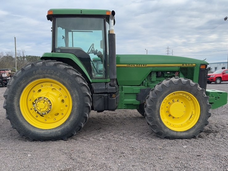 john-deere-8300-image-4