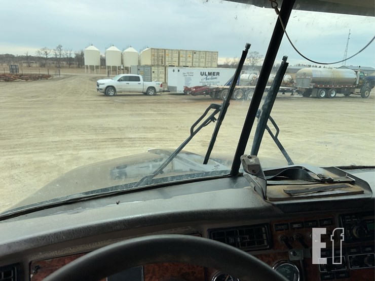 2003-kenworth-t800-image-57