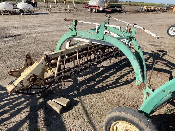 new-holland-260-image-11