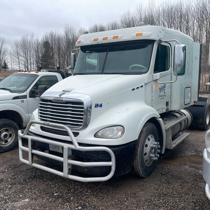 #238 • 2007 Freightliner Semi-Tractor (Title In Delay) (Denmark, WI)