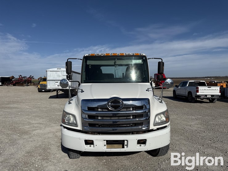 2011-hino-338-image-2