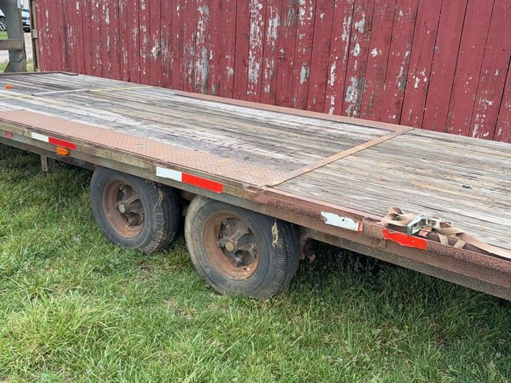 flatbed-gooseneck-trailer-22'-deck-image-13