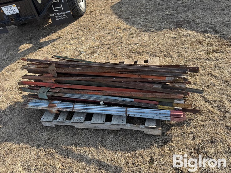 steel-t-posts-image-2