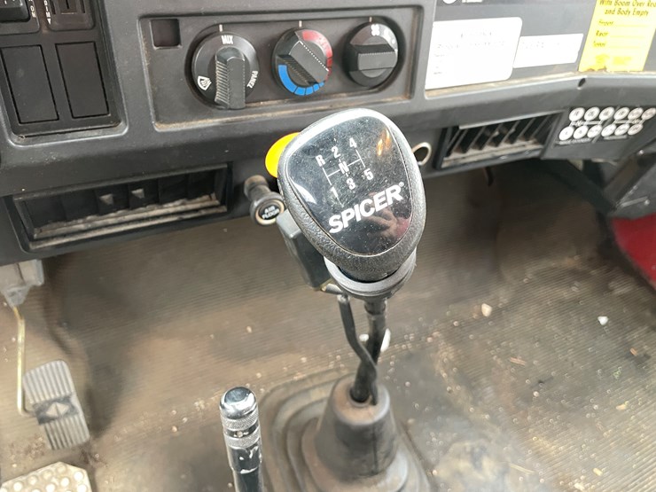 2000-international-4700-image-25