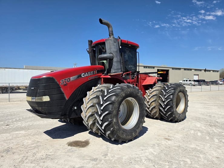 2014-case-ih-steiger-370-image-1