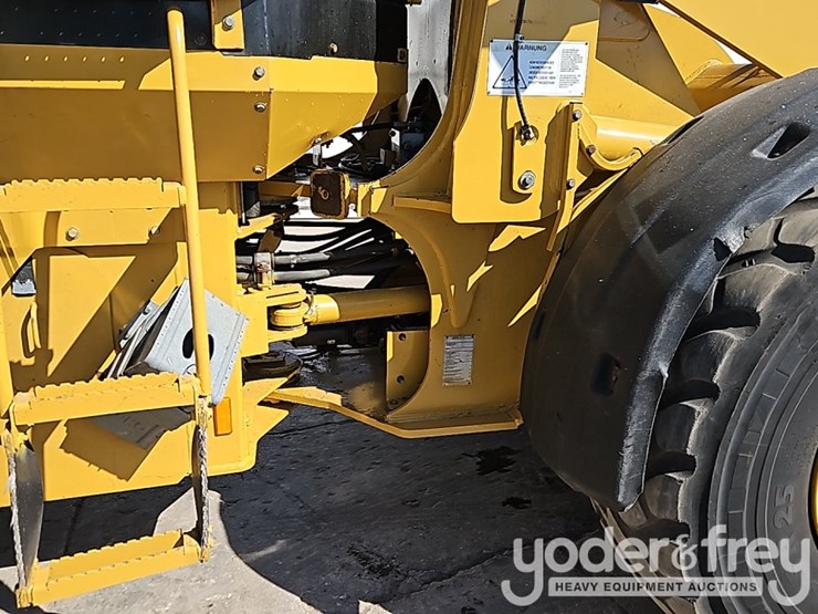 caterpillar-928g-image-8