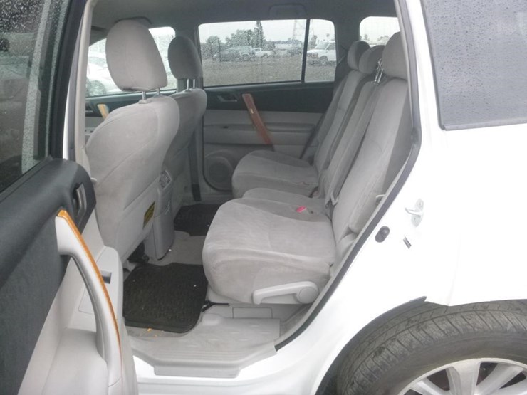 2008-toyota-highlander-image-8