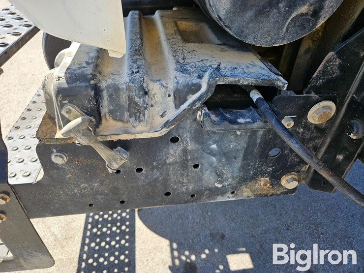 2013-ford-f750-xlt-image-12