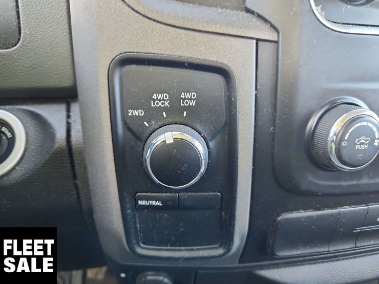 2019-ram-1500-classic-image-22