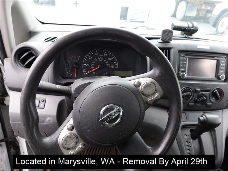 2014-nissan-nv200-image-6