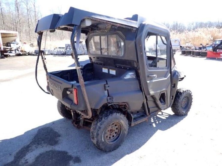 2015-pioneer-4x4-image-5