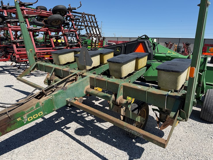 john-deere-7000-image-4