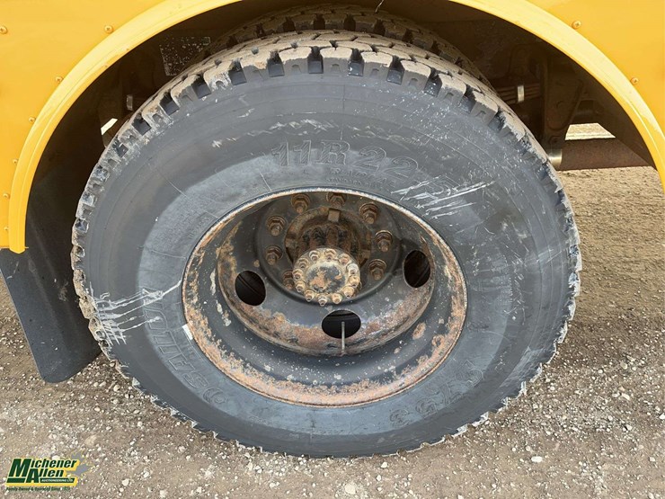 2006-freightliner-fs65-image-12