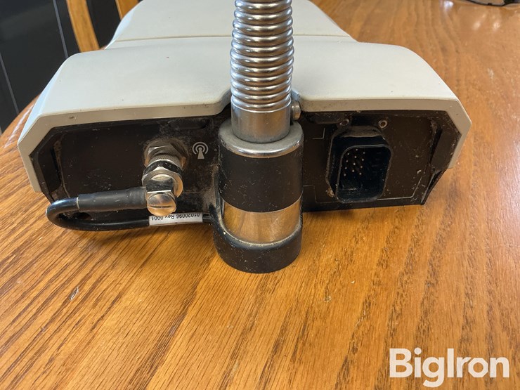 ag-leader-gps-7500-globe-image-19