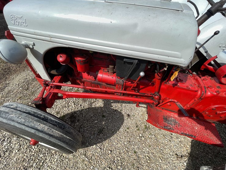 1948-ford-8n-image-11