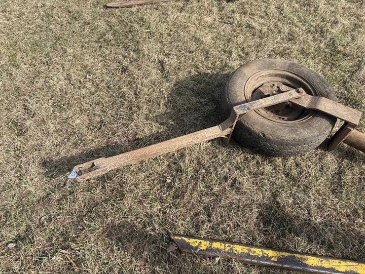 swivel-wheel-off-feeder-wagon-image-3