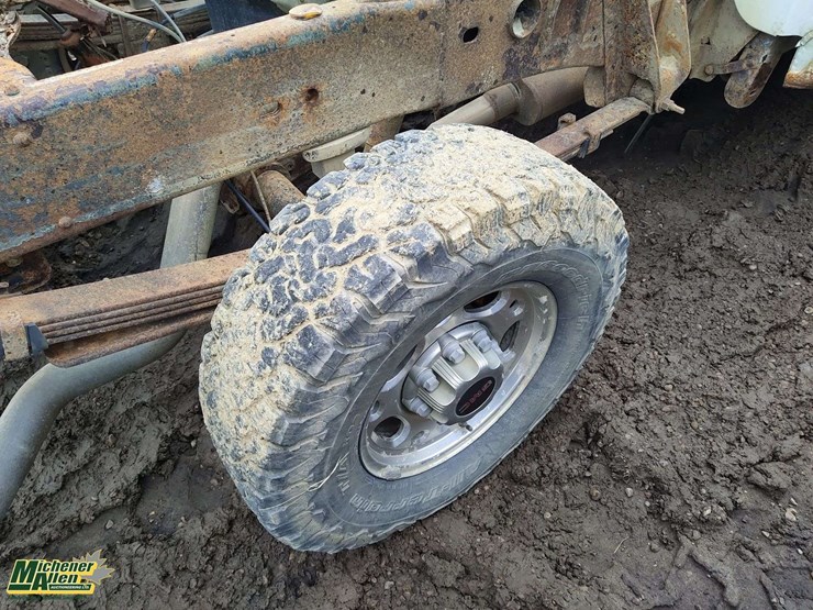 2004-chevrolet-silverado-2500hd-image-7