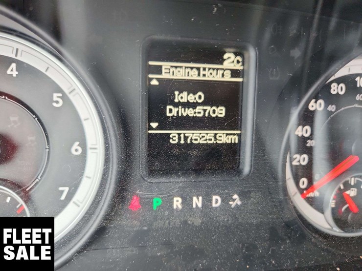 2013-dodge-1500-image-26