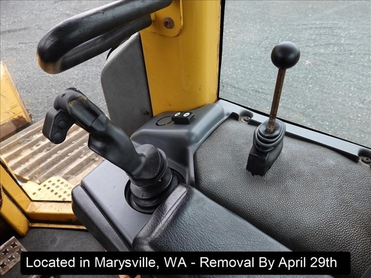 2006-caterpillar-d5n-image-16