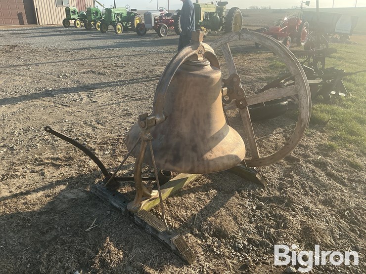 cast-iron-bell-image-7