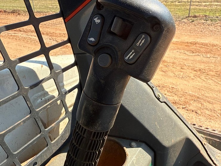 2022-bobcat-t66-image-15