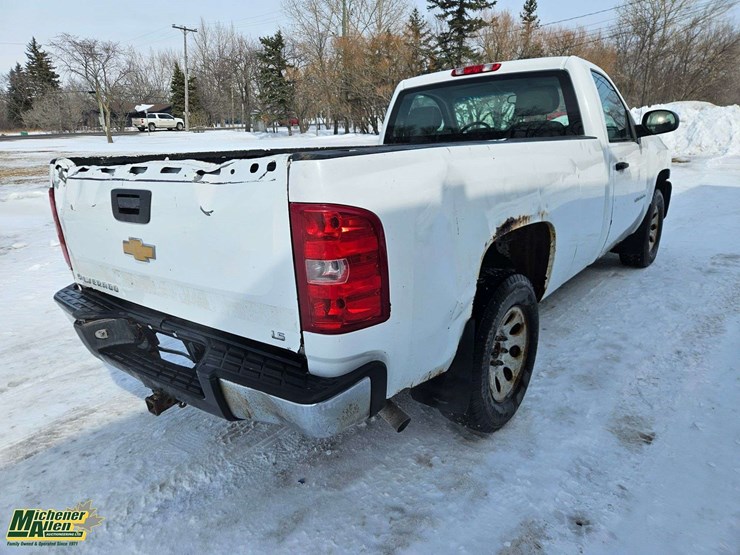 2010-chevrolet-silverado-1500-image-4