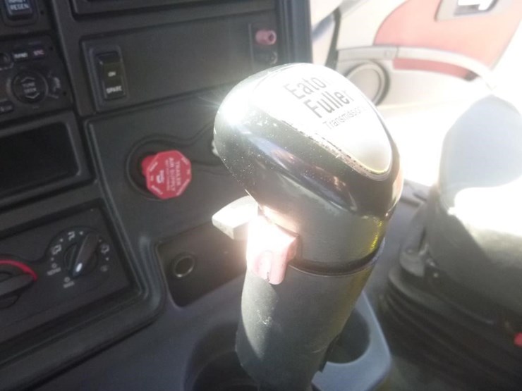 2012-international-prostar-image-16