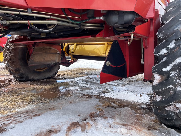 2011-new-holland-h8060-image-28